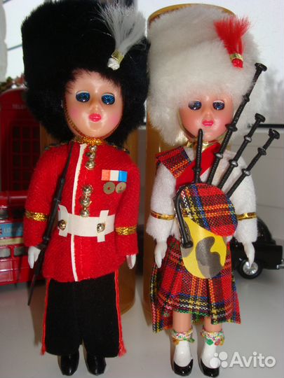 Сувениры фигурки 