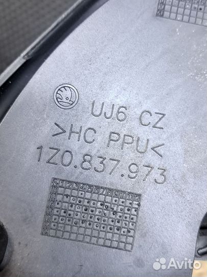 Уголок зеркала Skoda Octavia a5 1z0837974 1z083797