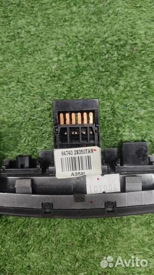 Кнопка аварийной сигнализации Hyundai IX35 2011