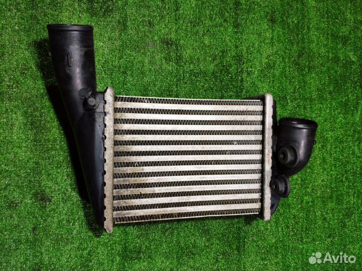 Интеркулер турбины правый Audi a6 C5 2.7