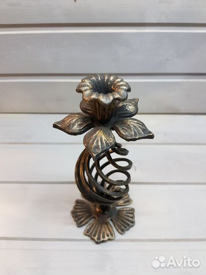 Подсвечник кованый