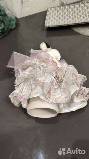 Фарфоровая статуэтка