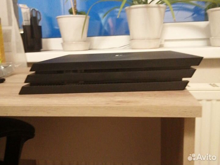 Sony playstation 4 pro 1tb v72