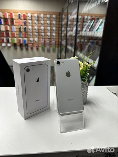 iPhone 8, 64 ГБ