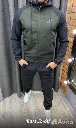 Спортивный костюм adidas