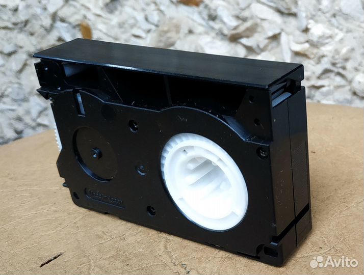 Видеокассеты VHS-C Panasonic HD Extra и TDK HD(EC