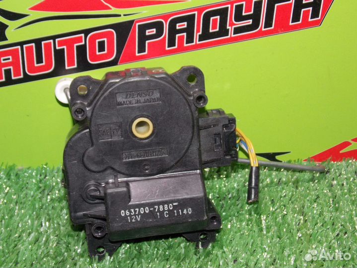 Мотор заслонки печки toyota NCP10,NCP13,SCP10,SCP1