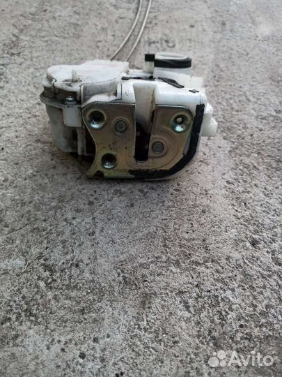 Mitsubishi ASX задний правый замок