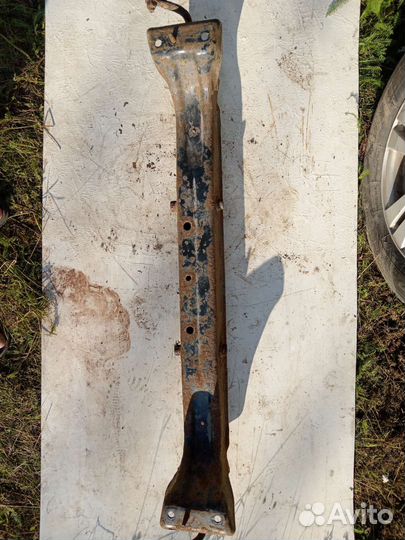 Подрамник заданей подвески на даево леганза 2.0л