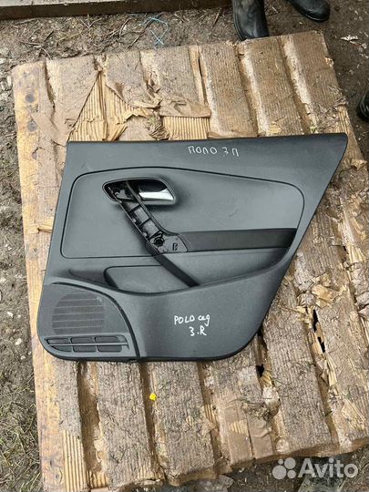 Обшивка двери задняя правая Volkswagen Polo сед