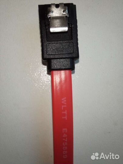 Кабель SATA с защелками