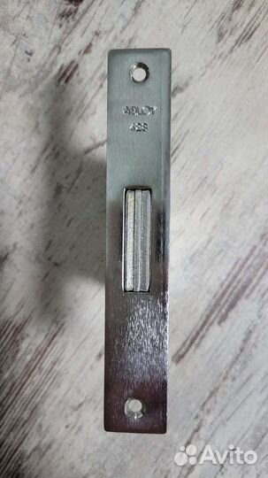 Замок дверной врезной