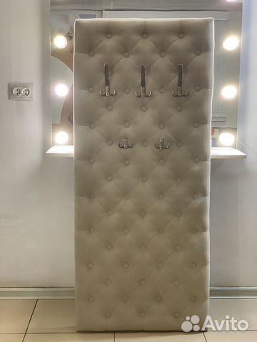 Вешалка в прихожую в каретной стяжке