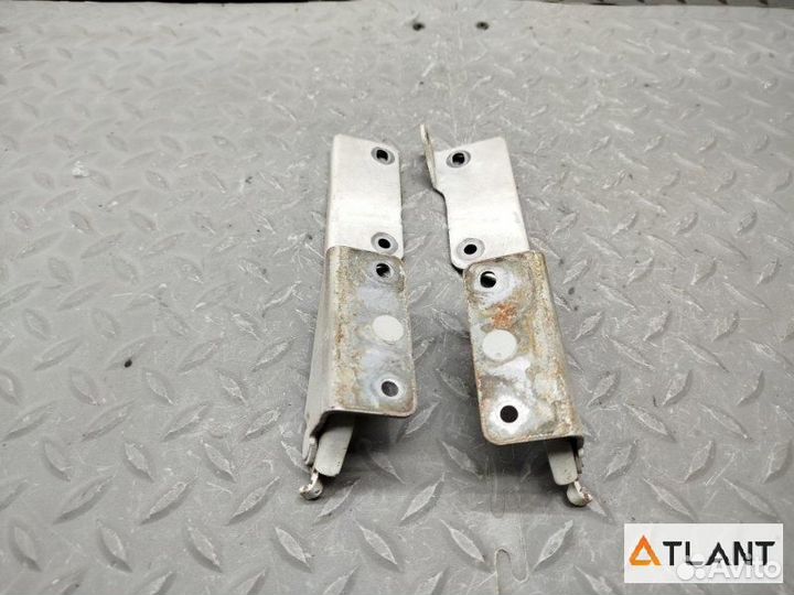 Петля капота subaru pleo