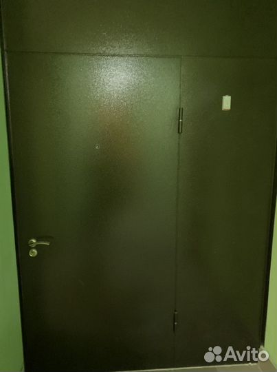 Тамбурная железная дверь новая