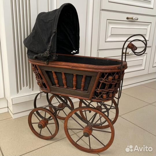 Коляска для кукол (антиквариат)