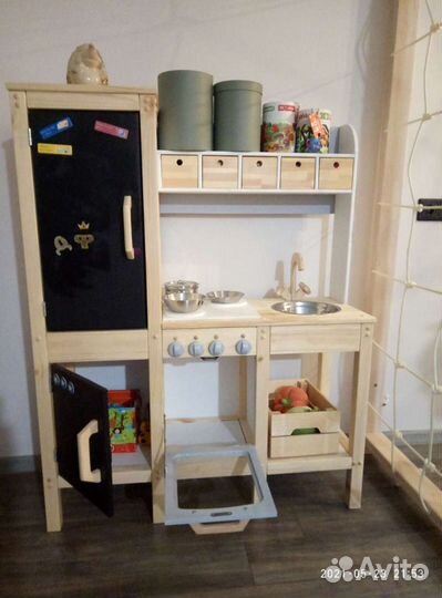 Детская деревянная кухня