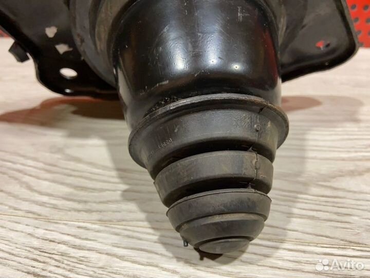 Отбойник амортизатора задний правый Lexus Rx 4