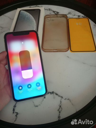 iPhone Xr, 64 ГБ
