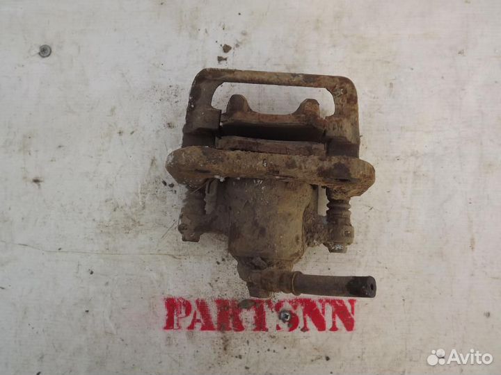 Суппорт задний правый Хонда CR-V 2