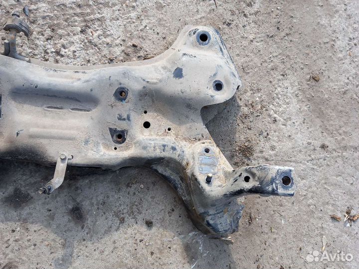 Киа Рио 3 подрамник подмоторная балка