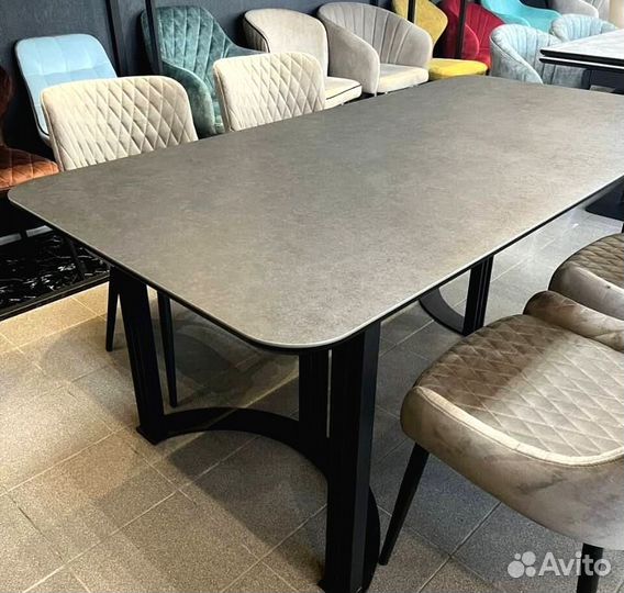 Стол обеденный современный дизайн