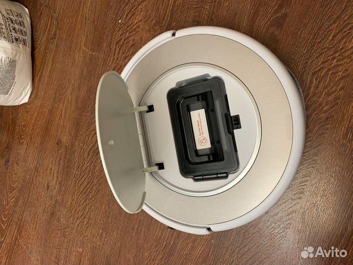 Робот пылесос