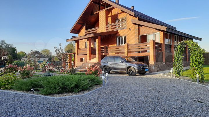 Дом 163,8 м² на участке 15 сот.