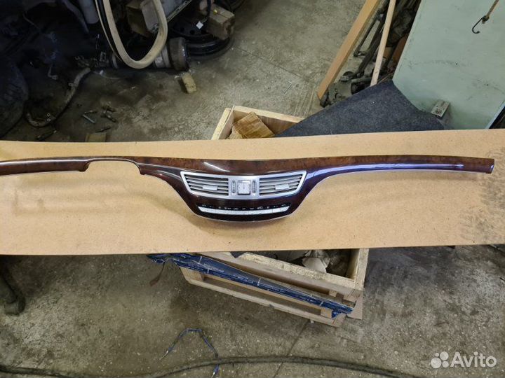 Накладка на торпедо Mercedes-Benz S-Klass седан