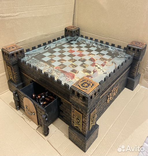 Шахматы Замок ручной работы