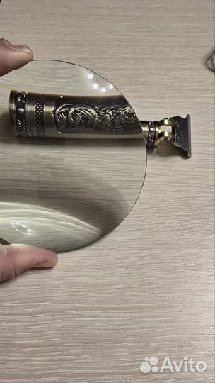 Увеличительная линза