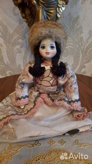 Кукла фарфоровая коллекционная