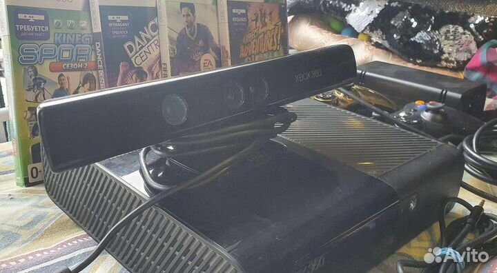 Xbox 360 с Kinect и играми