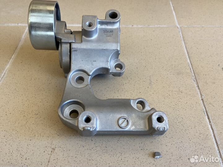 Натяжитель ремня Toyota/Lexus