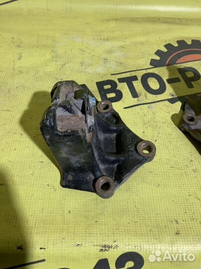 Кронштейн МКПП 5 ступка Киа рио 3 Хендай Солярис