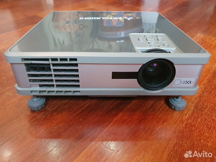 Проектор Mitsubishi Electric SL4SU