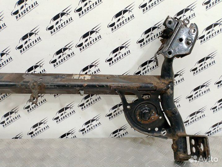 Балка подвески задняя Nissan Note E11 1.6 HR16DE