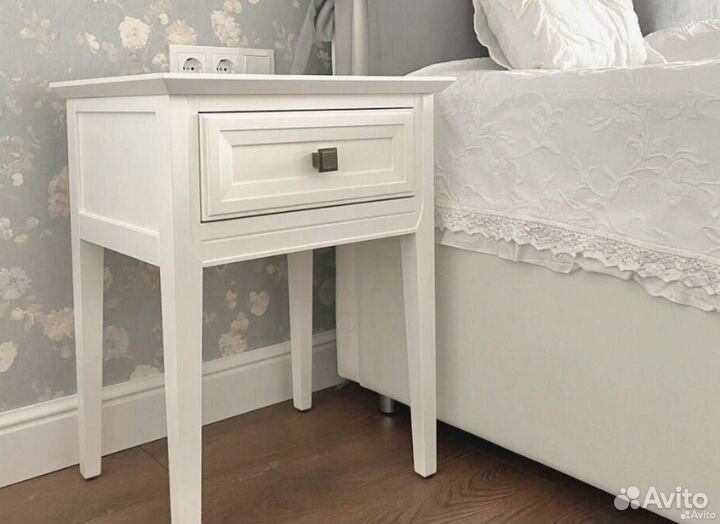 Тумба прикроватная