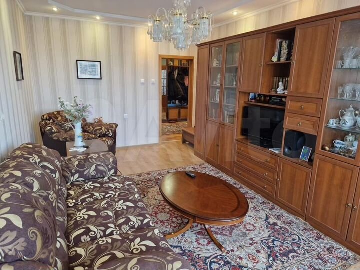 2-к. квартира, 70 м², 10/17 эт.