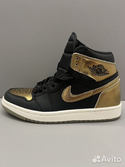 Кроссовки Nike Air Jordan 1