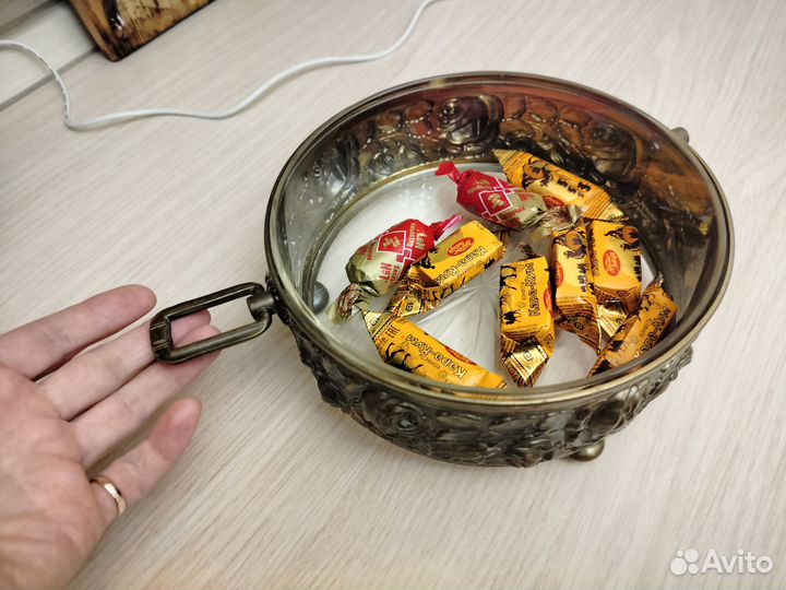 Антикварная ваза, сухарница латунь