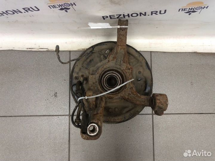 Кулак задний задний правый Renault Duster