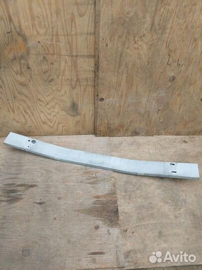 Усилитель переднего бампера Toyota Prius 2 NHW20