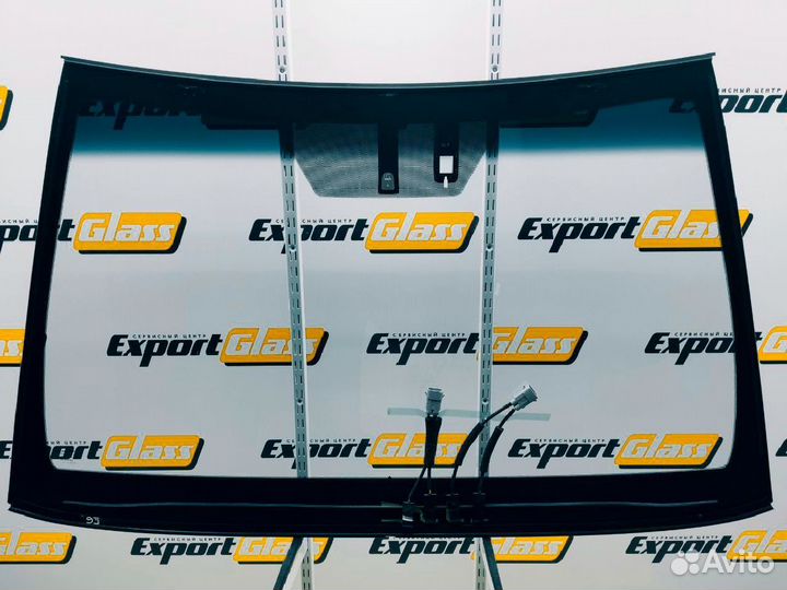 Toyota Camry 70 (2017-н.в) - Лобовое стекло OEM