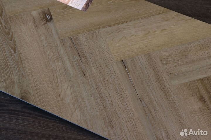 Замковый кварцвинил елка