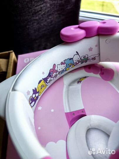 Razer Kraken BT Hello Kitty and Friends Edition, B