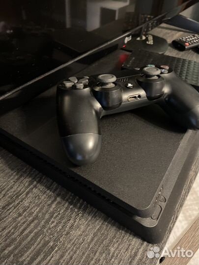Sony PS4 slim