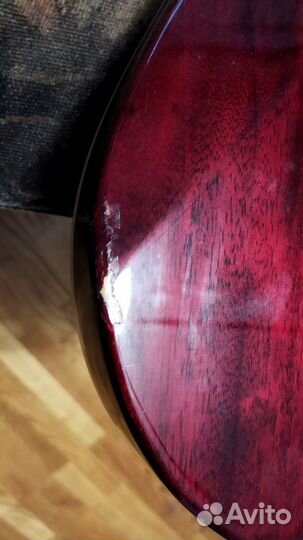 Бас гитара леворукая