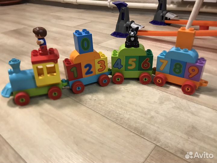 Lego duplo поезд