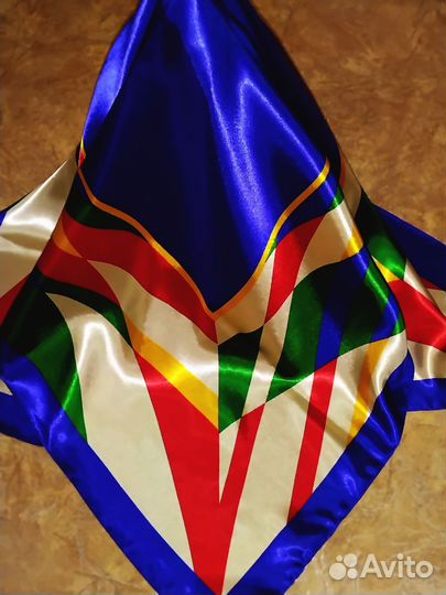 Шёлковые платки и палантины разные,премиум класса